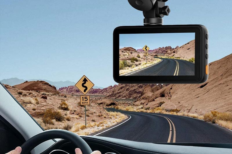 Ngành công nghiệp camera hành trình ô tô tập trung vào chất lượng hình ảnh và cảnh báo thông minh